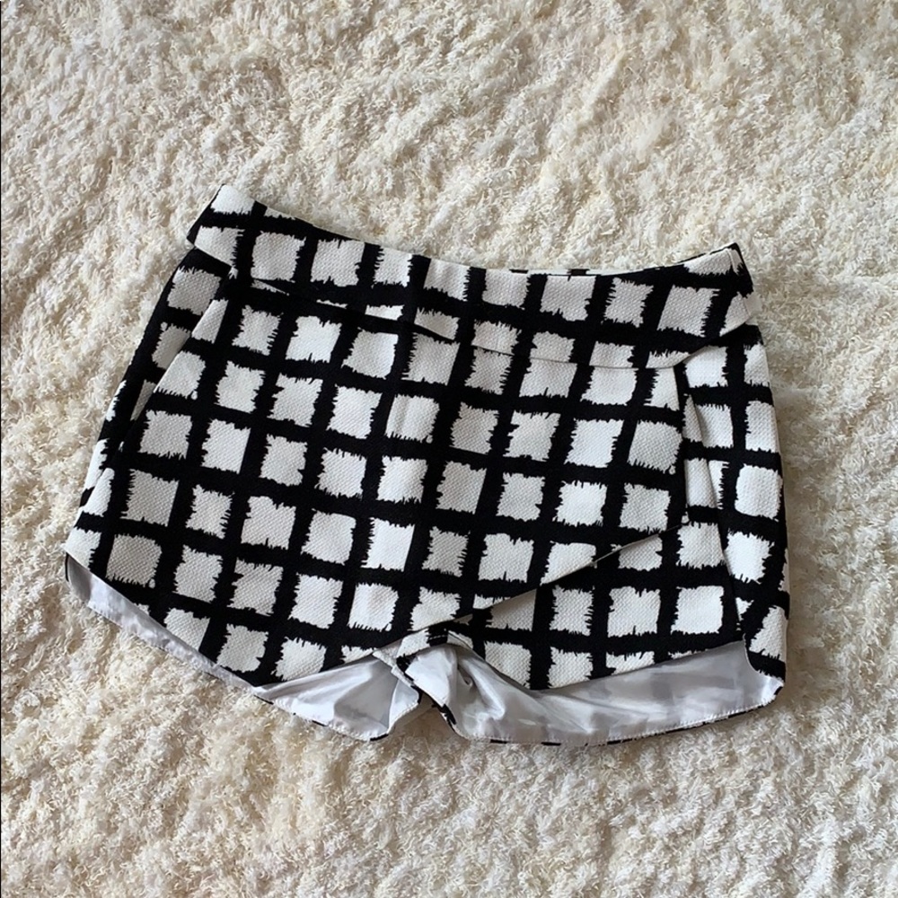 Black/ White Shorts